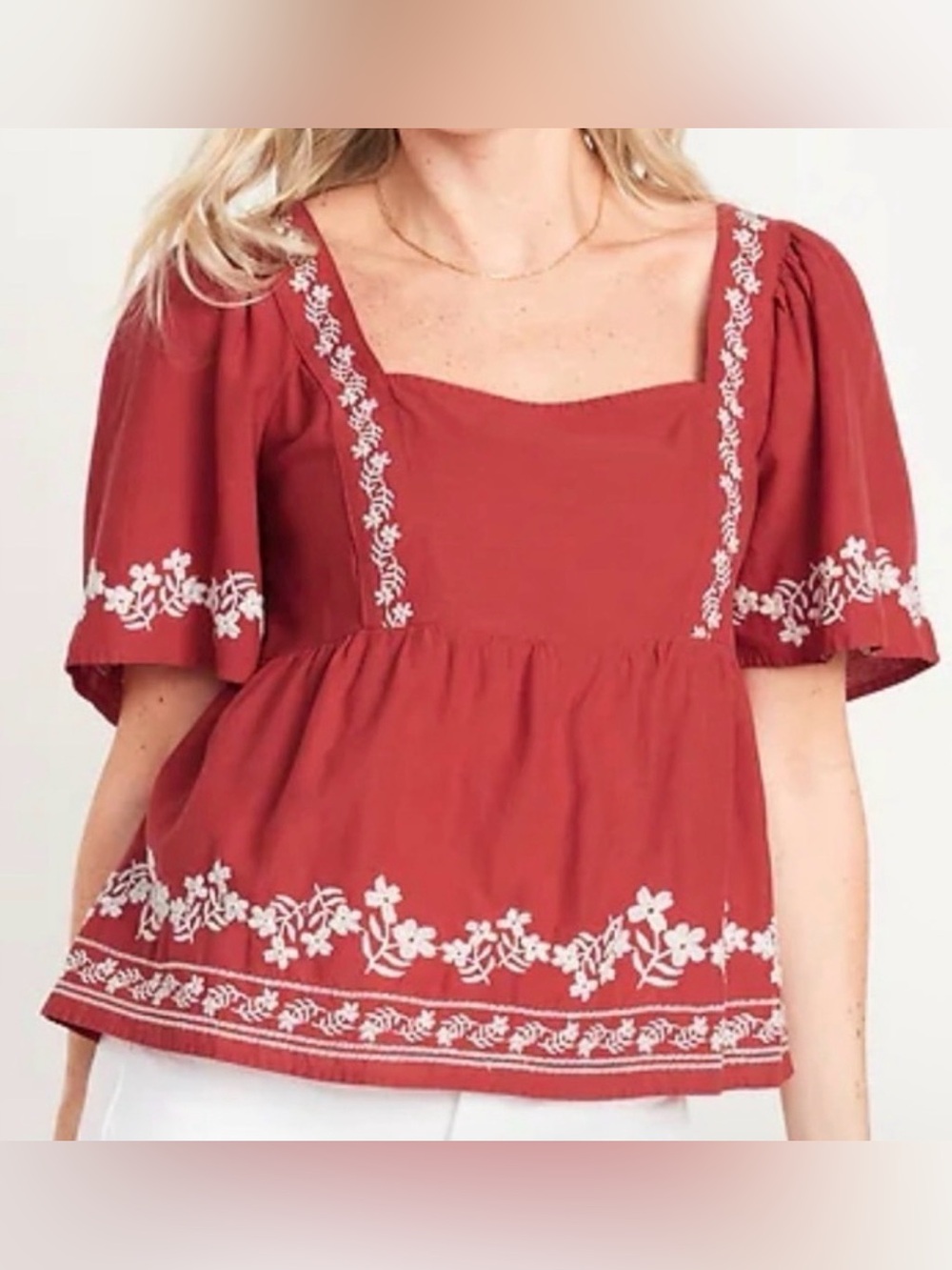 Square-neck embroidered flowy top